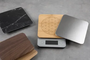 Küchenwaage personalisieren: DIY-Gravur & Platten